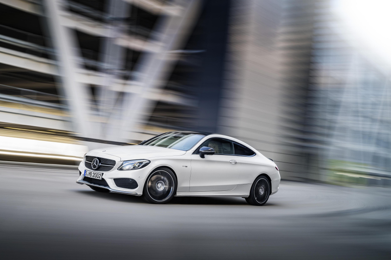 Illustration for article titled The Mercedes-AMG C43 Coupe Is Your V6 Budget C63